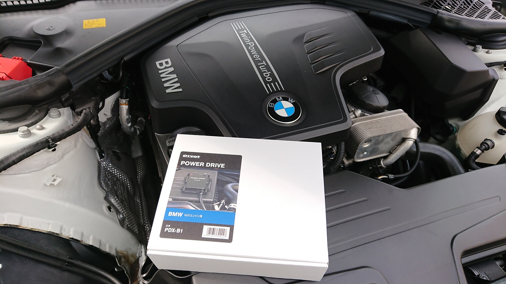 摂津市Ｋ様 BMW F30 320i Mｽﾎﾟｰﾂ pivotサブコン取付 - BMW中古車専門店スパークオート