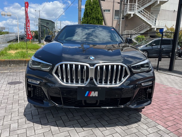 BMW X6 xDrive35d Mスポーツ マイルドハイブリッドスカイラウンジパノラマサンルーフOP22インチAW車両画像02