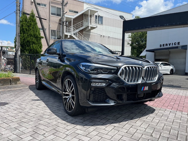 BMW X6 xDrive35d Mスポーツ マイルドハイブリッドスカイラウンジパノラマサンルーフOP22インチAW車両画像03