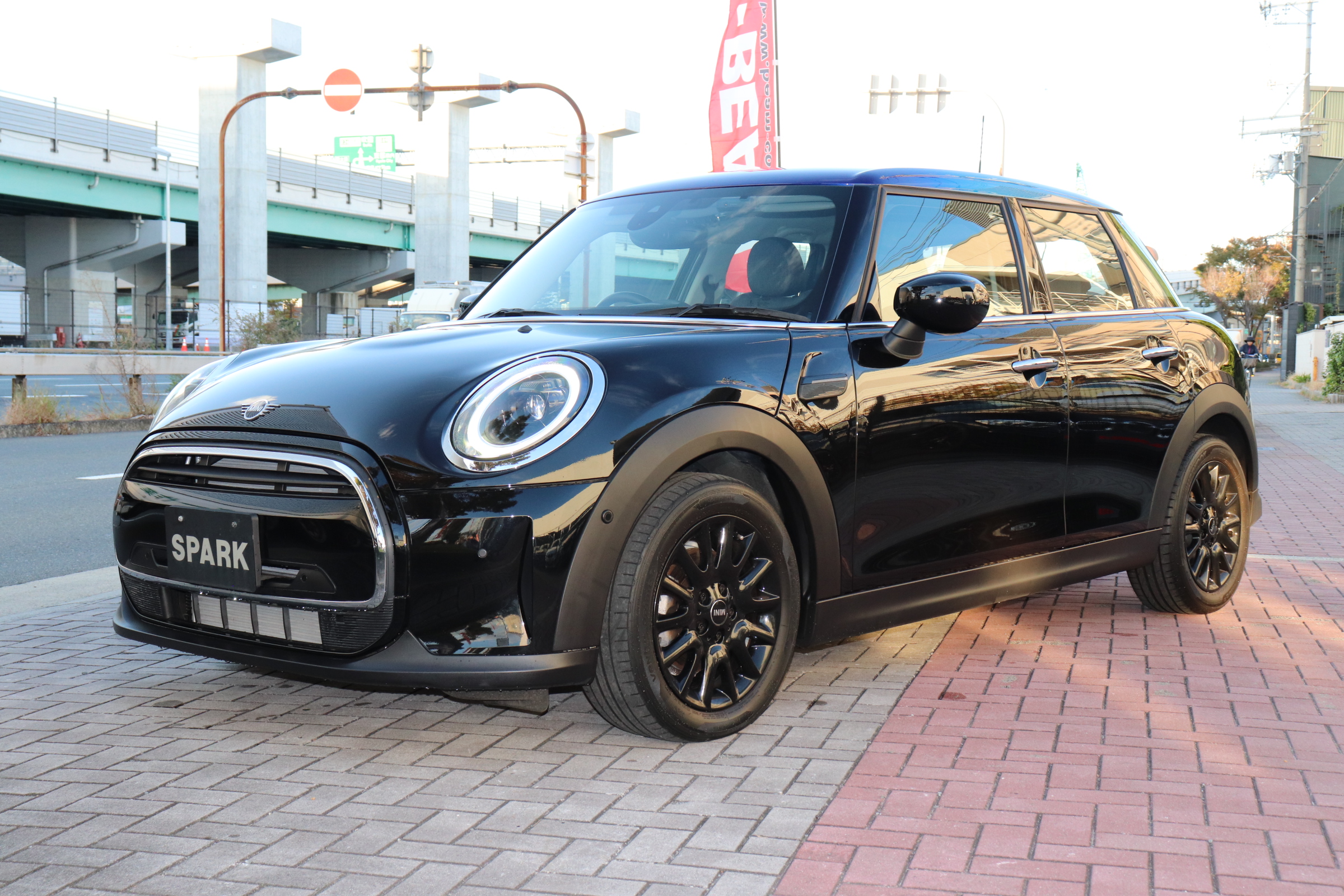 MINI クーパーD 5D クラシックトリム アンビエントライト ACC 純正ナビ車両画像08