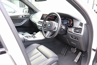 BMW　X5ｘDrive35dMスポーツ　マイルドハイブリッド　パノラマサンルーフ車両画像10